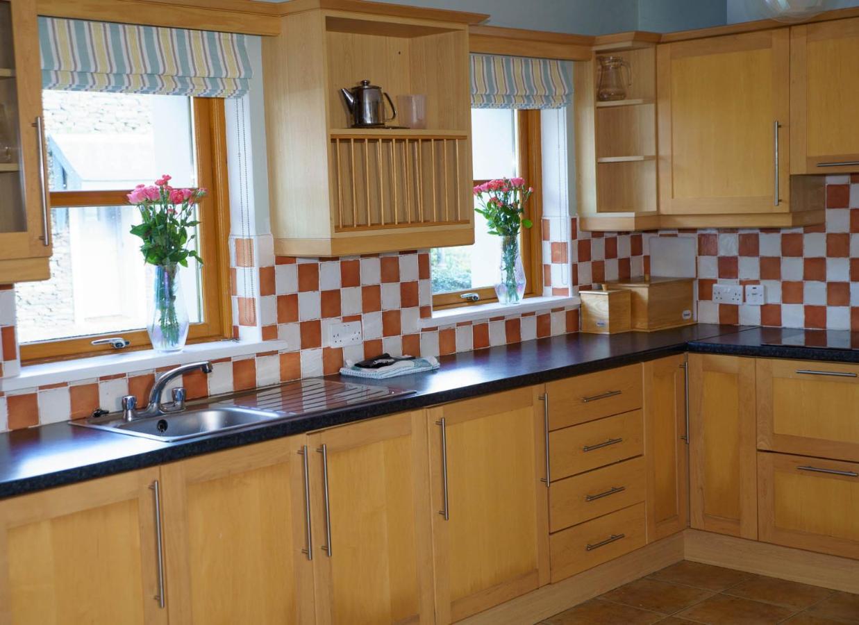 Dingle Courtyard Holiday Homes 3 Bed By Trident Holiday Homes Exteriör bild